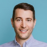 Eric Bouchard, VP Produit & Marketing numérique chez QScale - Témoignage client Vekteur